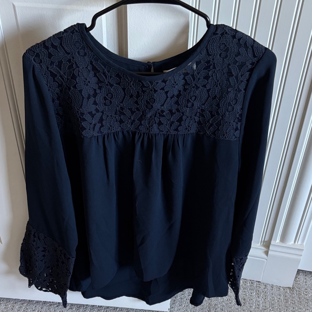 Abercrombie & Fitch Navy Lace Blouse Women’s Size L
